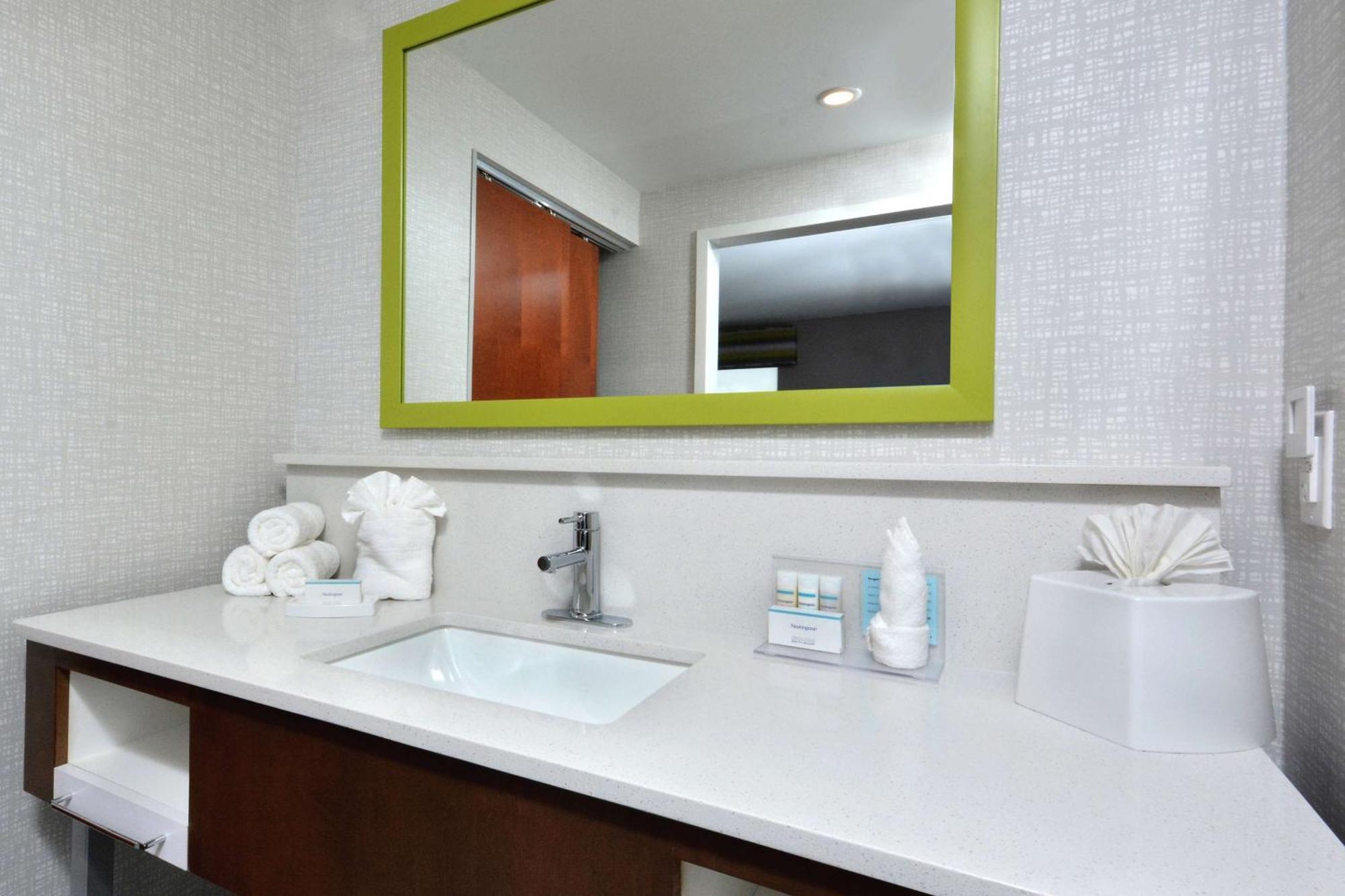 Hampton Inn & Suites Charlotte North I 485 Exteriör bild