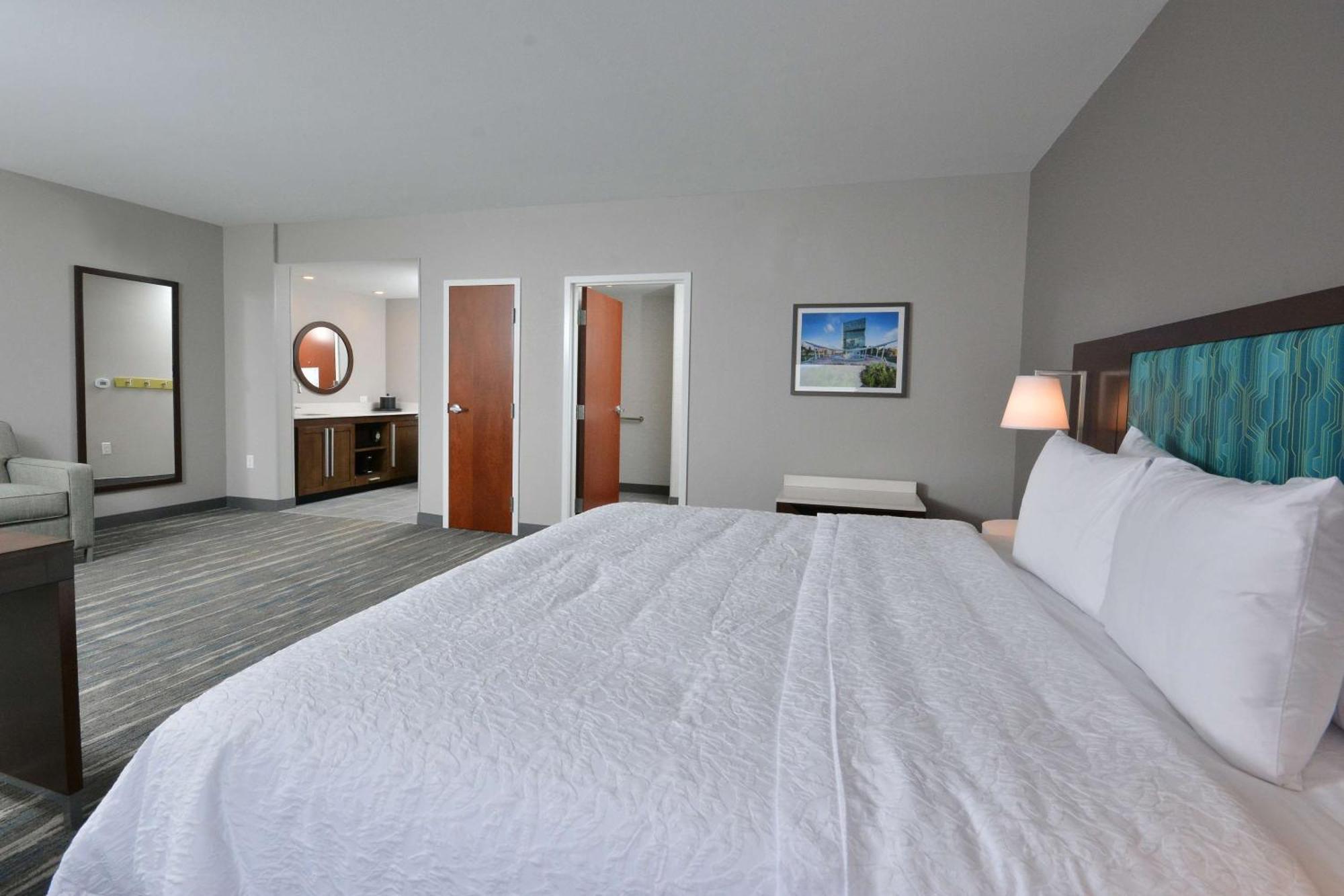 Hampton Inn & Suites Charlotte North I 485 Exteriör bild